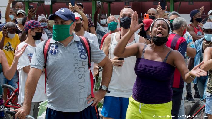 ВВС: На Кубі спалахнули антиурядові протести. Останній раз таке було 30 років тому