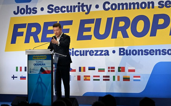 «Скасував би захист негайно», - спікер парламенту Чехії Окамура вимагає вислати українських біженців з країни «Скасував би захист негайно», - спікер парламенту Чехії Окамура вимагає вислати українських біженців з країни
