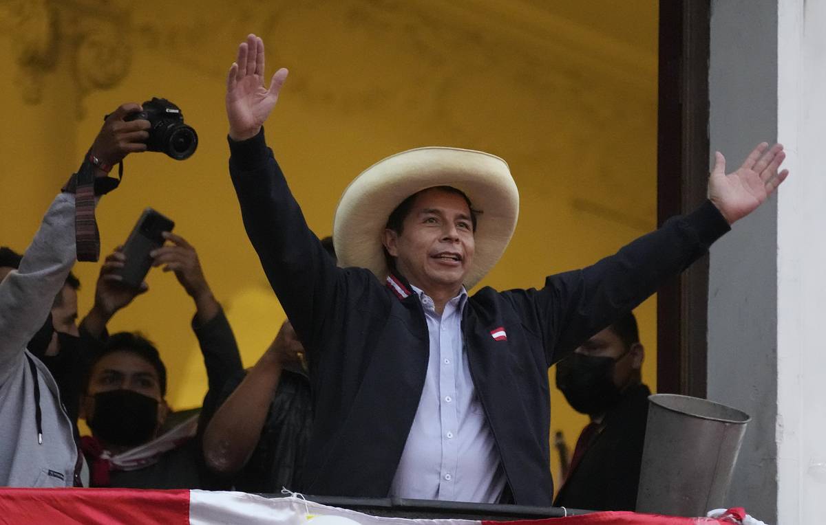 Перуанский Голобородько официально провозглашен президентом 