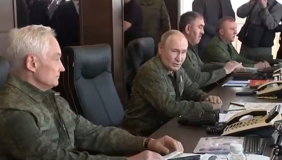 Путін оновив керівництво військ РФ, що воюють проти України Путін оновив керівництво військ РФ, що воюють проти України