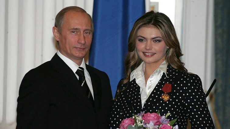 Похудевшая "любовница" Путина впервые за долгое время появилась на публике