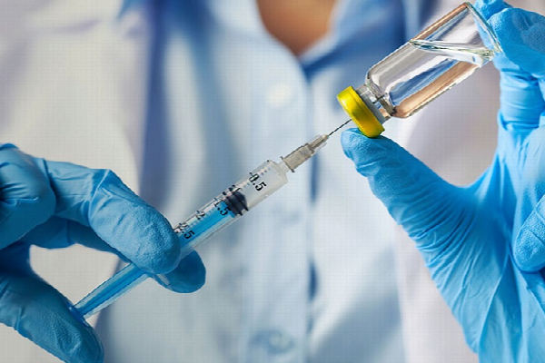 У вакцин Pfizer и Moderna обнаружили новые побочные эффекты