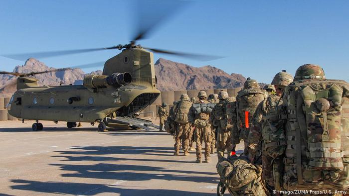 Рішення про виведення американських військ з Афганістану було ухвалено за Трампа. За Байдена воно так  успішно реалізується, що більше нагадує втечу – політолог 