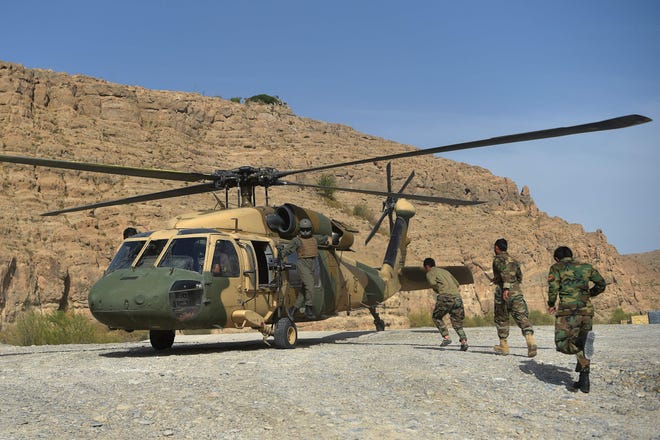Талибы захватили военную технику, которую США предоставили Афганистану