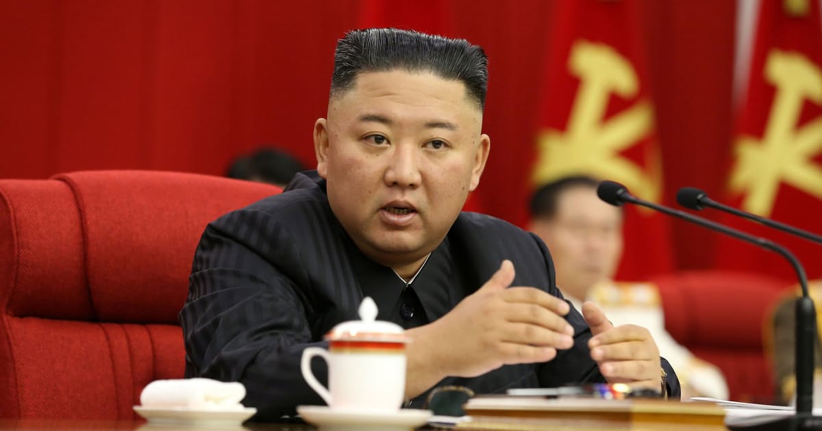 Жителям КНДР запретили обсуждать внешность Ким Чен Ына после его похудения