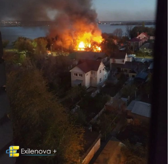 Воронеж атакували дрони: у місті кілька пожеж Воронеж атакували дрони: у місті кілька пожеж