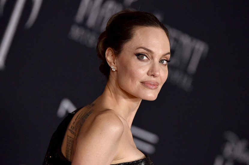 15 лет разницы: Джоли завела молодого любовника