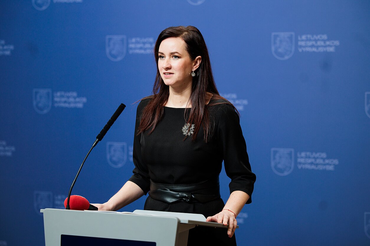 У Литві розслідують закордонні поїздки прем’єрки, куди вона брала дітей та чоловіка