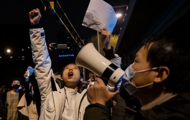 Антиковідні протести у Китаї викликали падіння на світових фондових ринках
