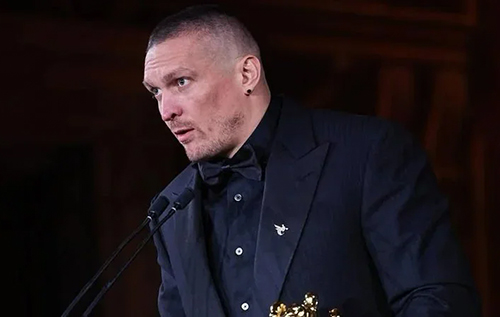 Усик розповів, як його сім'я переживає війну в Україні