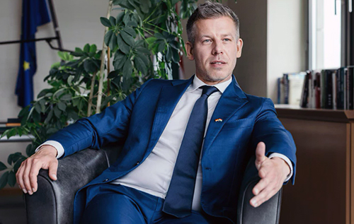 Мадяр запропонував Угорщину як майданчик для переговорів і заговорив про гарантії Україні
