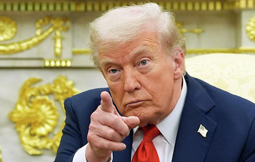 Трамп заперечує дефіцит боєприпасів у США і погрожує джерелам ЗМІ Трамп заперечує дефіцит боєприпасів у США і погрожує джерелам ЗМІ
