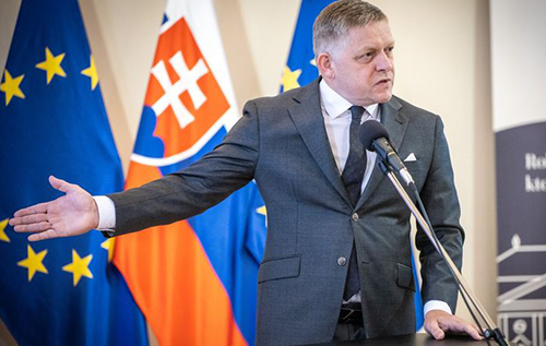 Фіцо хоче організувати пряму лінію зв'язку між Україною та РФ Фіцо хоче організувати пряму лінію зв'язку між Україною та РФ