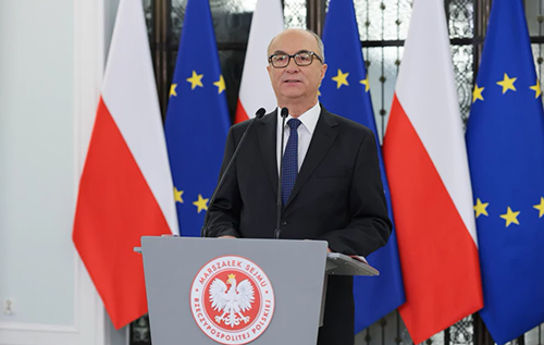 Посол США у Польщі знову обурився коментарями спікера Сейму щодо Трампа