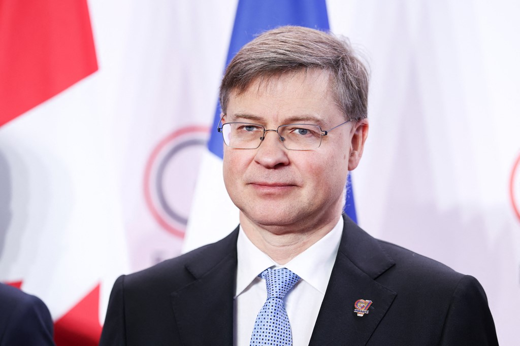 Єврокомісар розкритикував США за послаблення санкцій проти російської нафти Єврокомісар розкритикував США за послаблення санкцій проти російської нафти