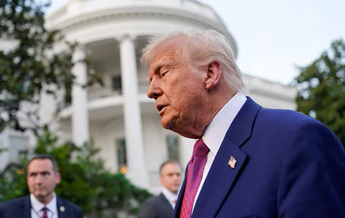 Трамп запровадив 50% мита практично на всі товари з Канади Трамп запровадив 50% мита практично на всі товари з Канади
