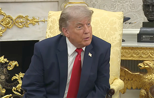 Трамп заявив, що Зеленський "непогано справляється" у війні з РФ
