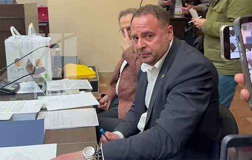 Єрмак розповів, чи є у нього гроші на можливу заставу