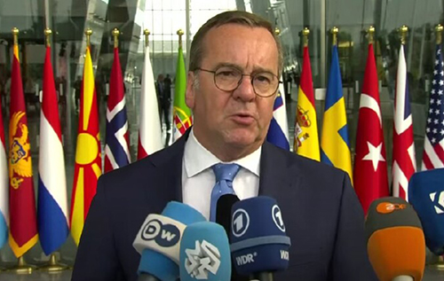 Україна має гіркий досвід: Пісторіус скептично оцінив ідею Зеленського відмовитися від вступу в НАТО