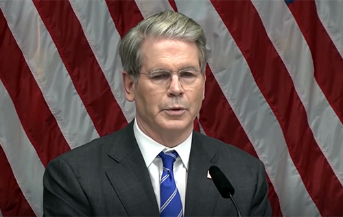 У США вважають, що Іран "за лічені дні" зупинить видобуток нафти через американську блокаду