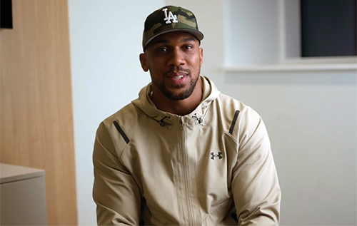 «Місія має тривати»: Джошуа вперше публічно звернувся до вболівальників після загибелі своїх тренерів в ДТП