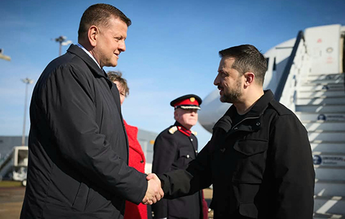 Залужний відмовився від розмови з Ді Венсом, який шукав альтернативу "проблемному Зеленському" після суперечки в Білому домі, – The Guardian