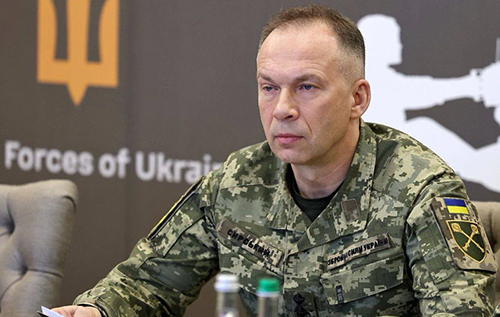 Звільнення Сирського знаменує кінець епохи "старої гвардії" в українській армії — NYT