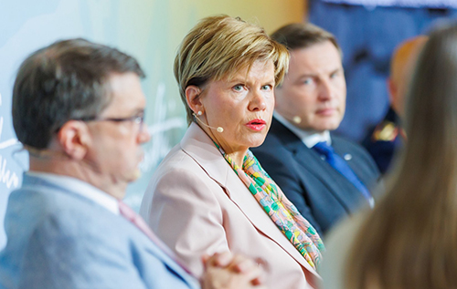 "Не ображайте равликів": глава МЗС Латвії поглузувала з темпів просування армії РФ в Україні