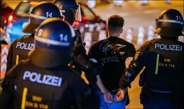 У Німеччині затримали українця за підозрою у шпигунстві для РФ У Німеччині затримали українця за підозрою у шпигунстві для РФ