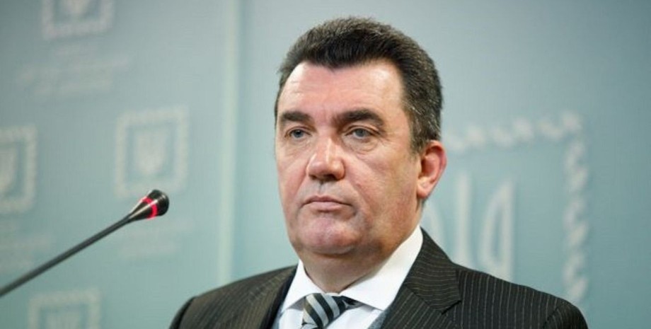 Данілов заявив, що Україна готова до припинення поставок палива з Білорусі