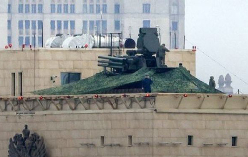 Ніякого куполу над Москвою немає: військовий експерт пояснив "ефект" від "Панцирів" на дахах будівель