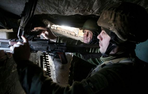 ВСУ следует открывать огонь на упреждение, по-другому воевать на Донбассе нельзя, – военный эксперт