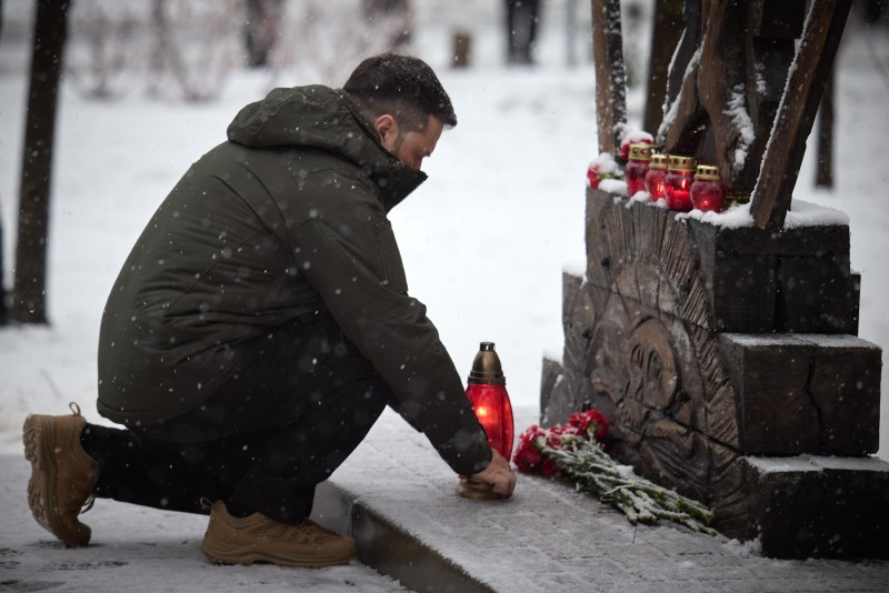 Сьогодні День Гідності та Свободи. Памʼятаємо справжню ціну свободи для України, – Зеленський 