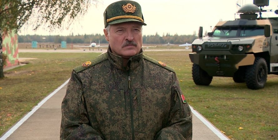 "Сделаем это незамедлительно": Лукашенко о готовности размещения войск РФ в Беларуси