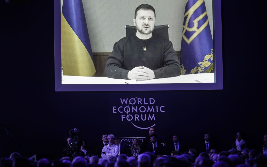 Зеленський на форумі в Давосі закликав до швидких рішень щодо зброї для України: повний текст виступу
