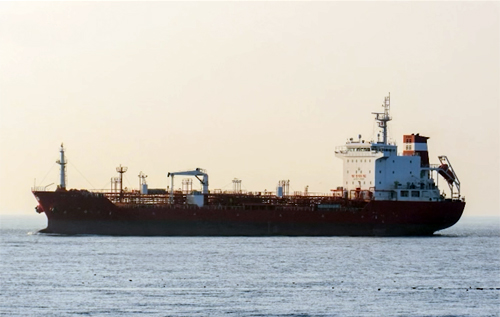 "Я вас попереджаю": російський корабель погрожував цивільному судну в Чорному морі. ВІДЕО