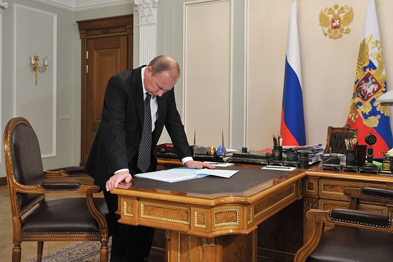 Путін на зустрічі з Зеленським не збирається говорити про Донбас та Крим: росЗМІ озвучили порядок денний Кремля