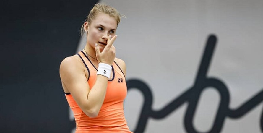 "Чортова сука": українську тенісистку обізвали після матчу за провокації трибун. ВІДЕО