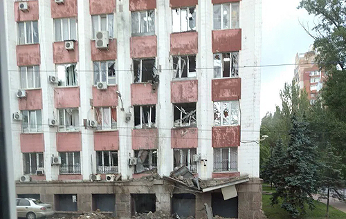 До Донецька завітала "бавовна": прилетіло у будівлю "МВС ДНР"
