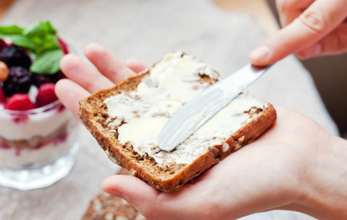 Как не надо завтракать: самые вредные привычки назвали диетологи