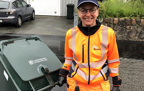 Бывшая мэр шведского Гетеборга бросила политику и стала водителем мусоровоза