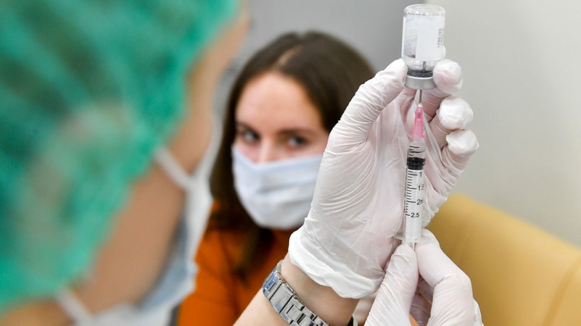 Голубовская предупредила, что коронавирус невозможно преодолеть только вакцинацией