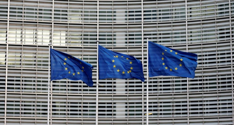 Рішення лідерів ЄС почати переговори про вступ з Україною в грудні під загрозою – Reuters