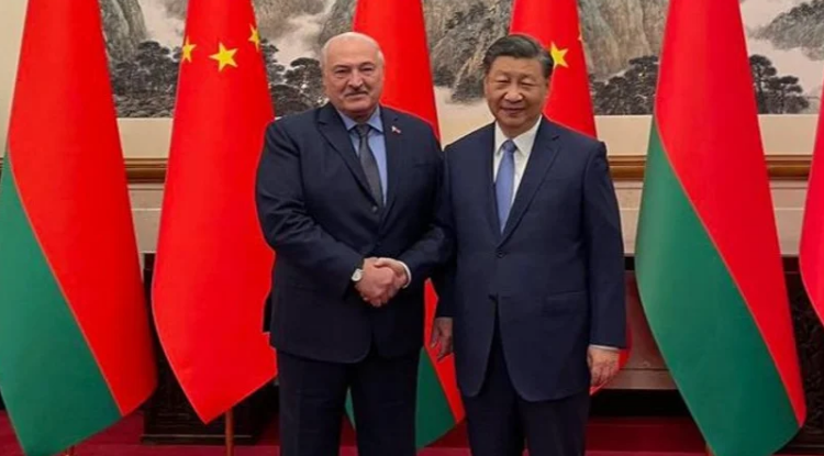 Білоруський диктатор Лукашенко зустрівся з китайським лідером Сі Цзіньпінем