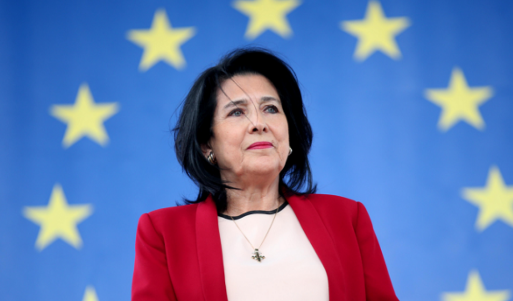 Зурабішвілі після отримання Грузією статусу кандидата в ЄС подякувала Зеленському і українцям
