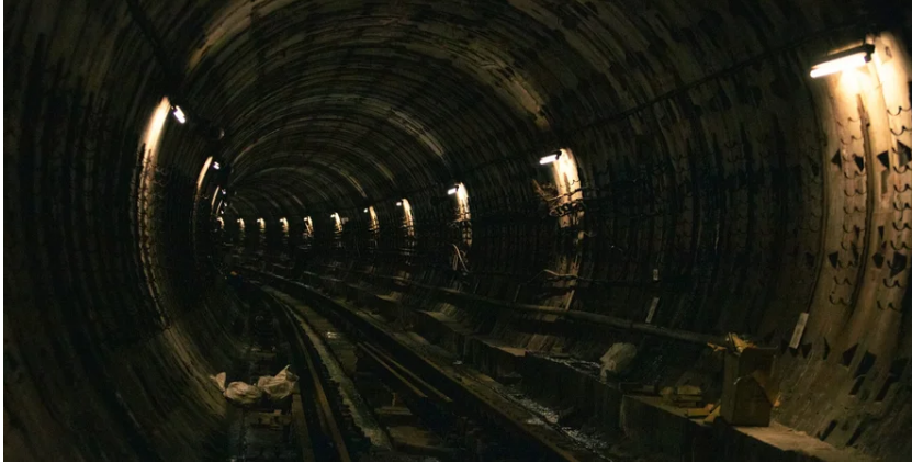 Експерти назвали ймовірну причину просідання тунелю між станціями "Деміївська" та "Либідська" у Києві