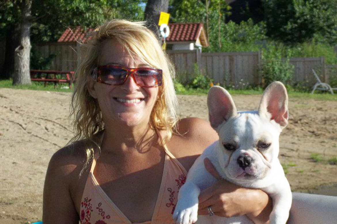 Женщину растерзал насмерть французский бульдог, которого она спасла, взяв домой из собачьего приюта