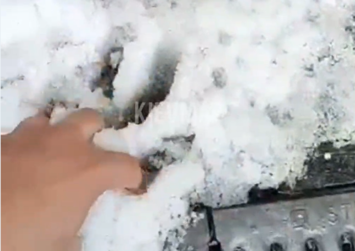 Под Киевом выпал первый летний снег. ВИДЕО