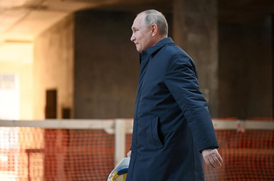 "Близько до краю прірви": політолог розказав про проблеми Путіна. ВІДЕО