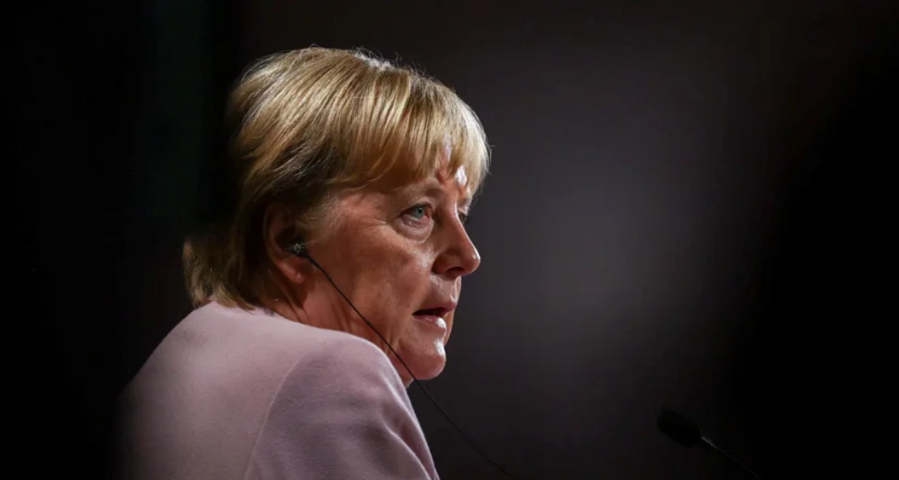 Меркель припустилася багатьох помилок і не хоче їх визнавати – німецький політолог 
